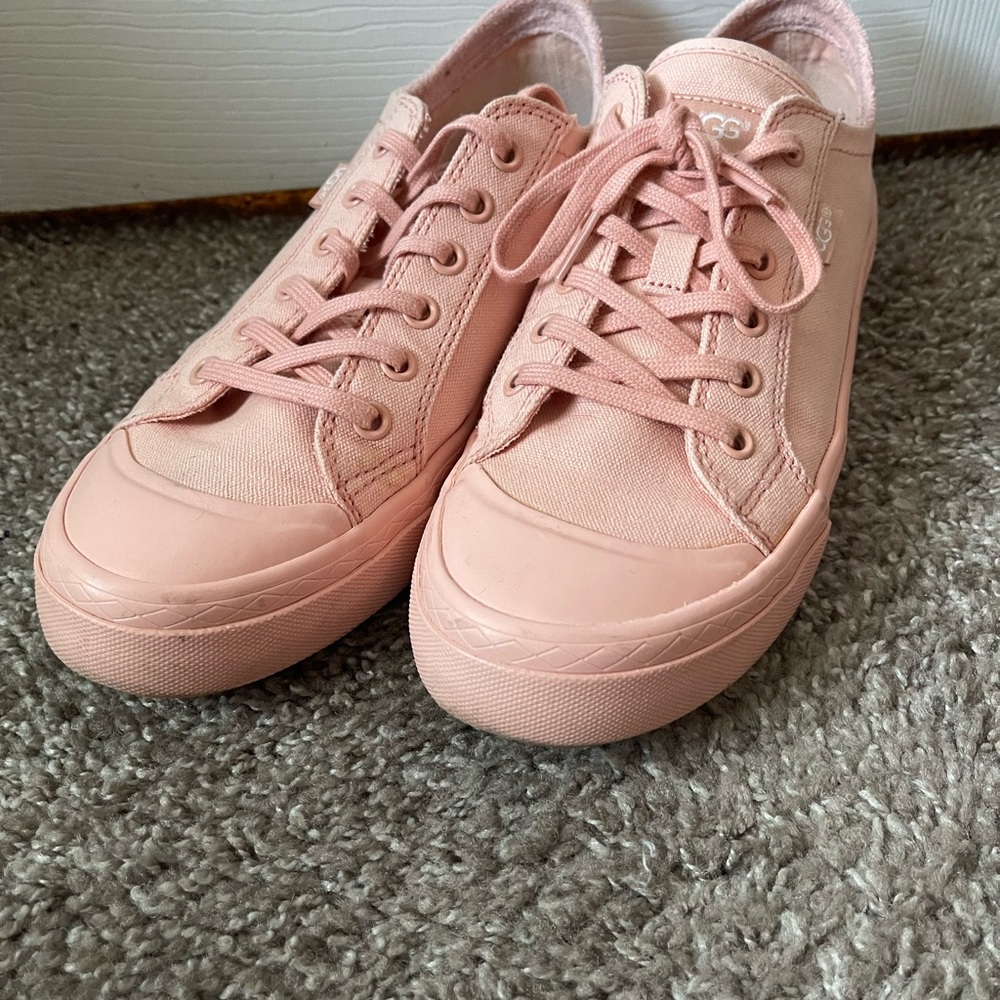UGG Women's Blush Sneakers